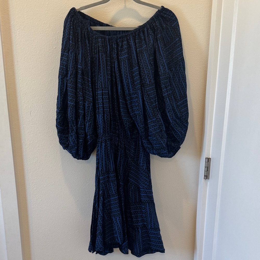 Manaola  Off-Shoulder XS/S flowy Dress